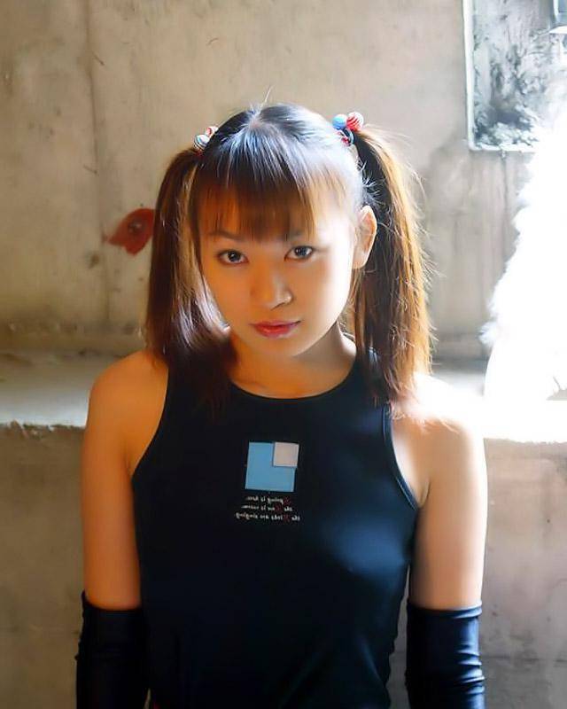 Японка обоссала пол 1 фотка