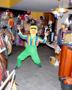 Вечеринка в секс шопе закончилась еблей за деньги