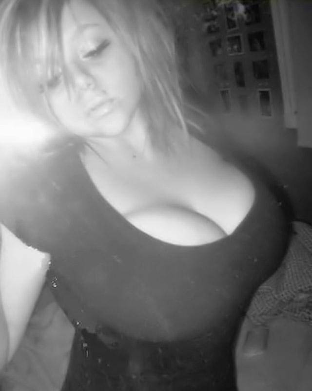 Любительские фото подружек с большими формами 5 фотка