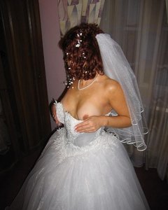 Стриптиз от озабоченной невесты