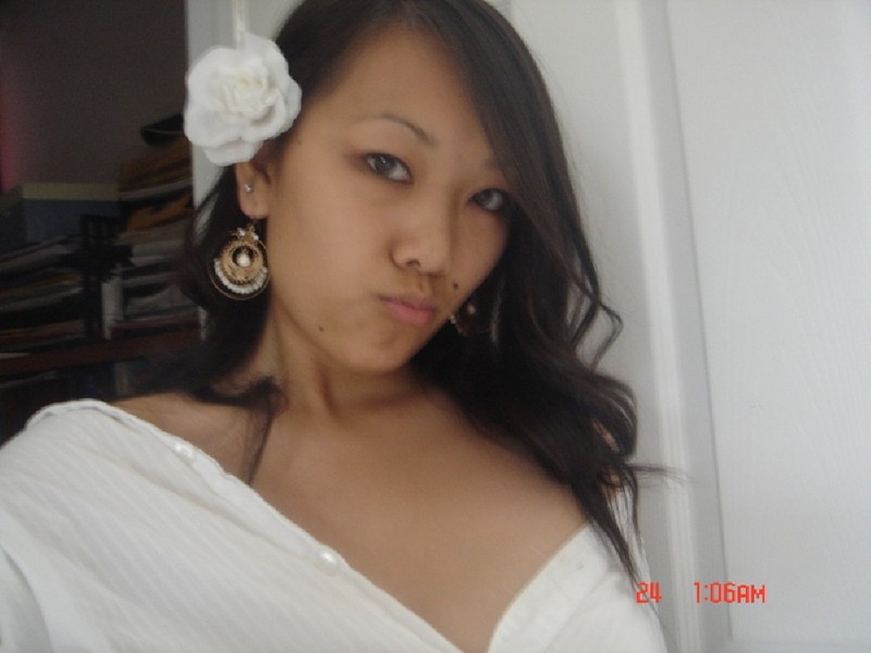  Сексуальная азиаточка обнажается. Любительское фото - 56 фото  24 фотка