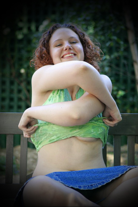  Пышка с волосатой пиздой - 15 фото  3 фотка